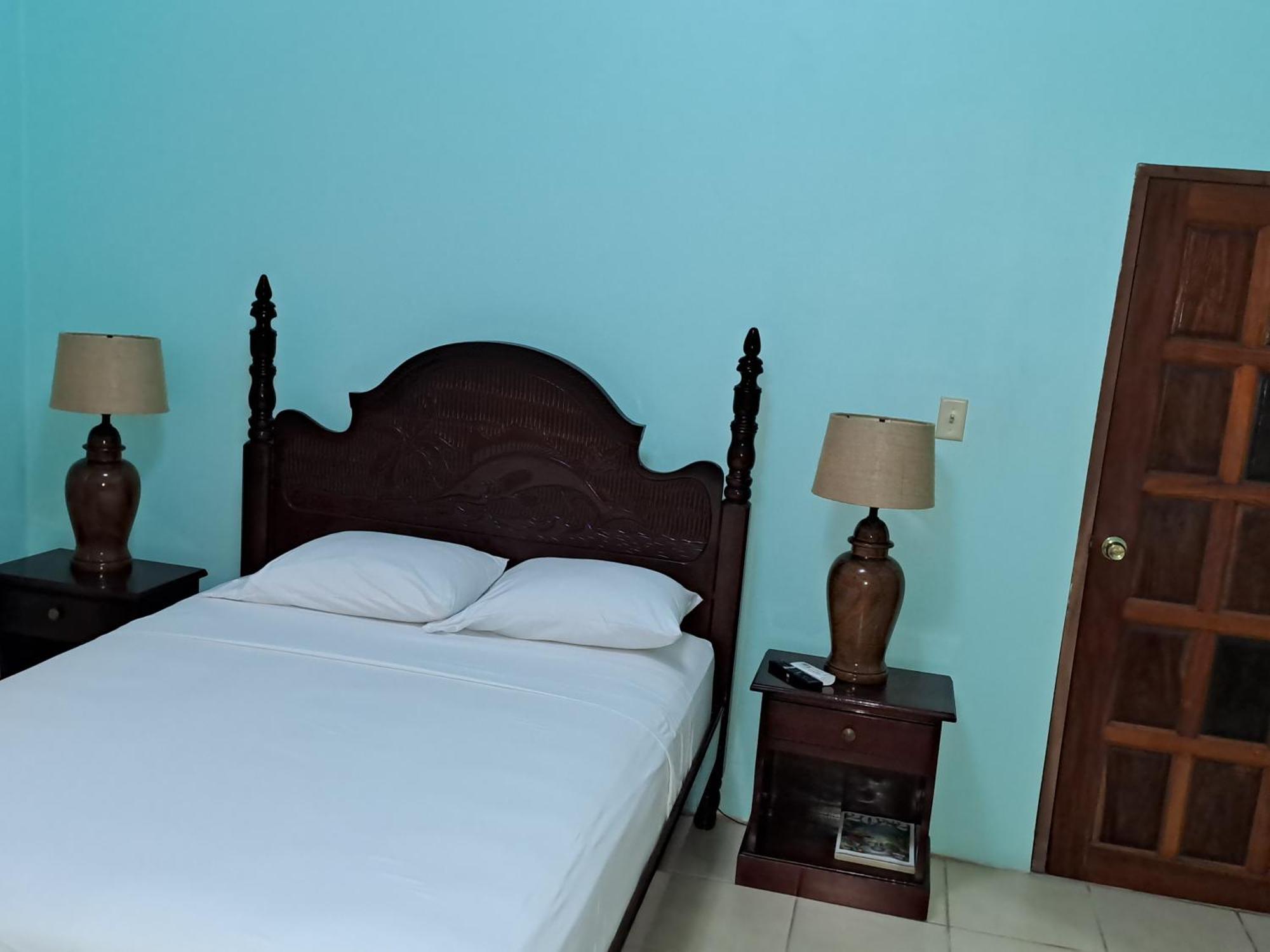 Banyan Rose Apartment Orange Walk Town Exterior photo